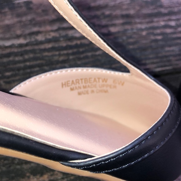 ModCloth Heartbeat T-strap vegan flats wide 6 6W - Picture 8 of 8